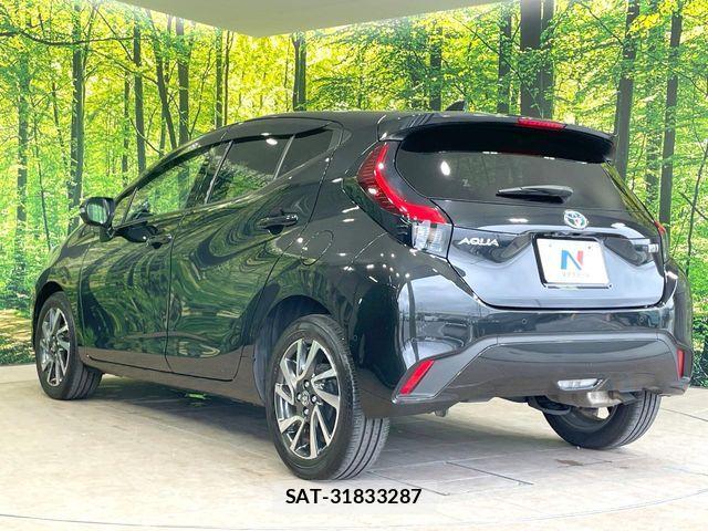 Toyota AQUA 2023-08 8334771-16
