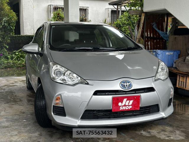 Toyota AQUA 2012-01 8334845-2