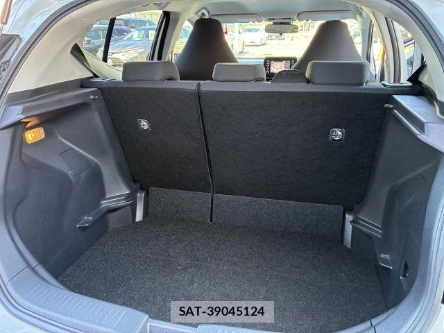 Toyota AQUA 2024-08 8334772-11