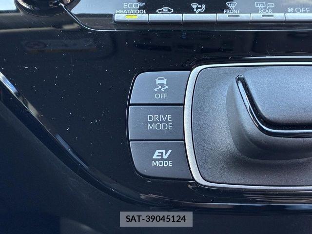 Toyota AQUA 2024-08 8334772-14
