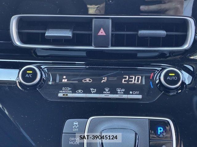 Toyota AQUA 2024-08 8334772-21