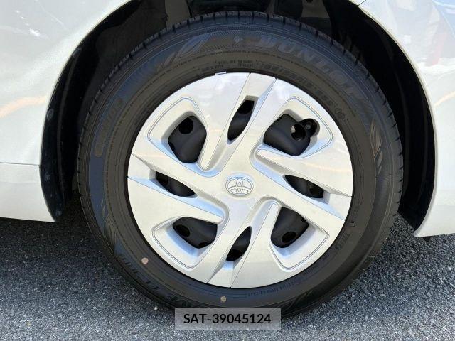 Toyota AQUA 2024-08 8334772-23