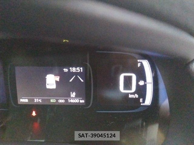 Toyota AQUA 2024-08 8334772-29