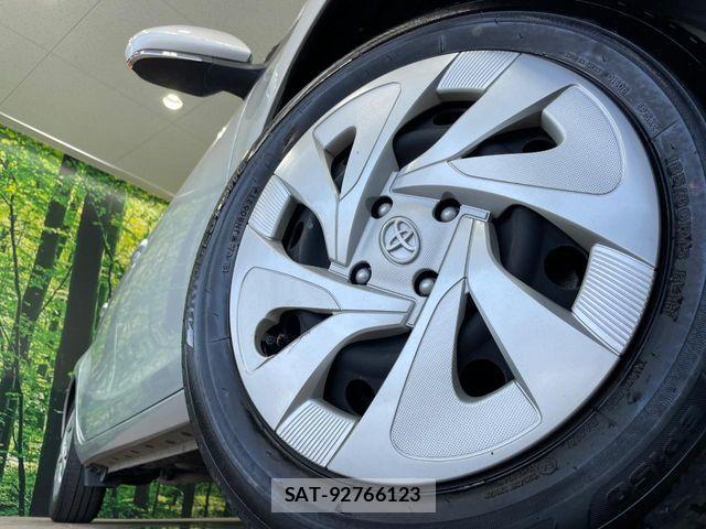 Toyota AQUA 2021-03 8353898-12
