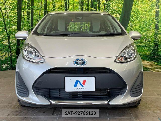 Toyota AQUA 2021-03 8353898-13