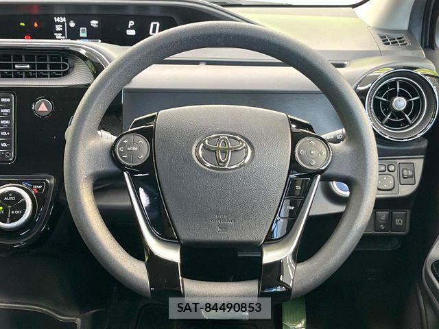 Toyota AQUA 2019-08 8353896-10