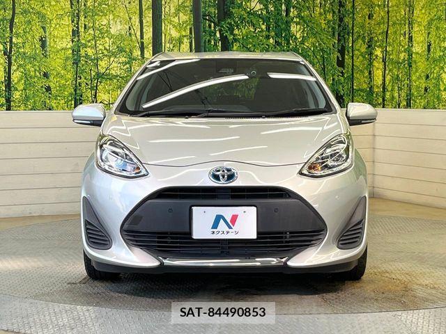 Toyota AQUA 2019-08 8353896-13
