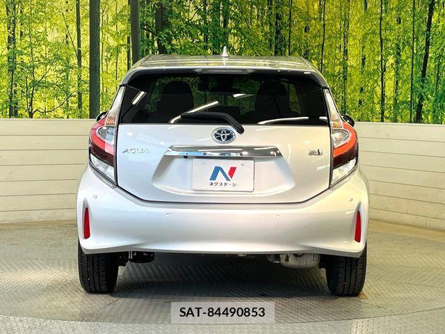 Toyota AQUA 2019-08 8353896-14