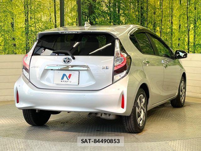 Toyota AQUA 2019-08 8353896-16