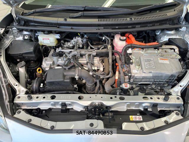Toyota AQUA 2019-08 8353896-17