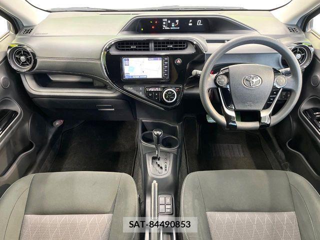 Toyota AQUA 2019-08 8353896-1
