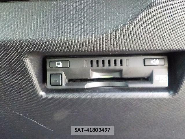 Toyota AQUA 2019-03 8353909-15