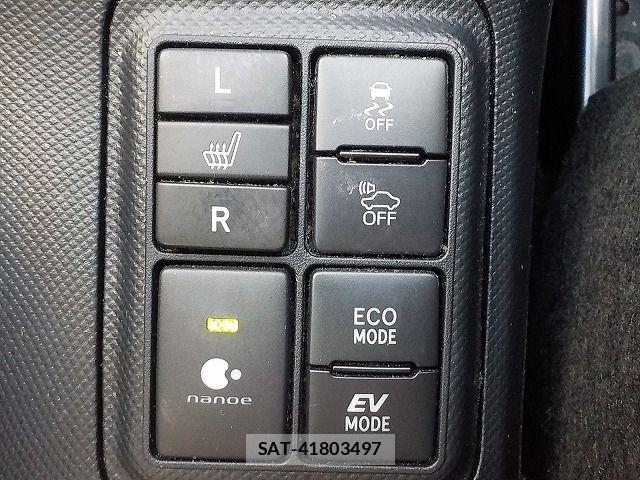 Toyota AQUA 2019-03 8353909-16