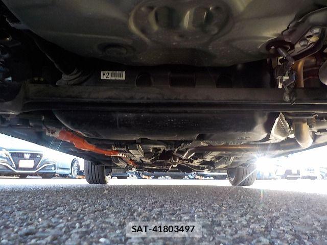 Toyota AQUA 2019-03 8353909-18