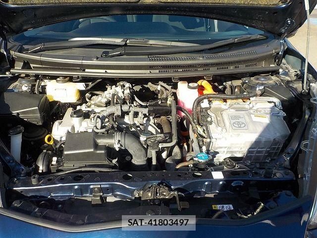 Toyota AQUA 2019-03 8353909-19