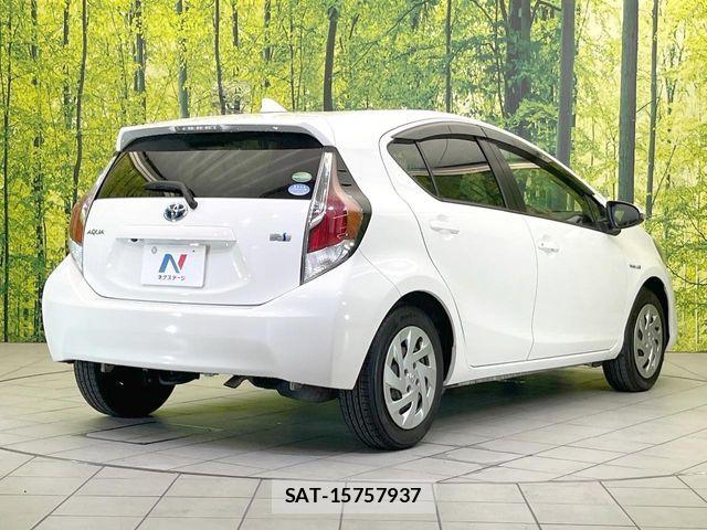 Toyota AQUA 2016-06 8353905-16