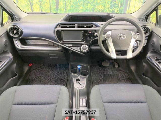 Toyota AQUA 2016-06 8353905-1