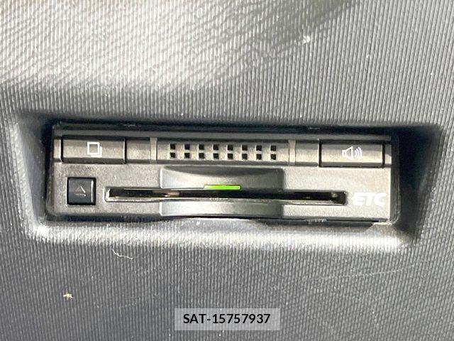 Toyota AQUA 2016-06 8353905-5