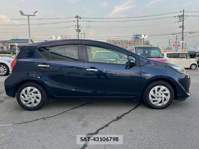 Toyota AQUA 2019-01 8353900-16