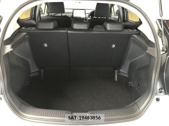 Toyota AQUA 2022-06 8353893-9