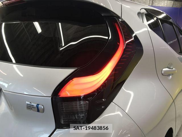 Toyota AQUA 2022-06 8353893-25