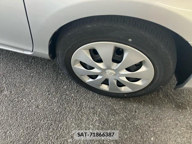 Toyota AQUA 2014-09 8353917-10