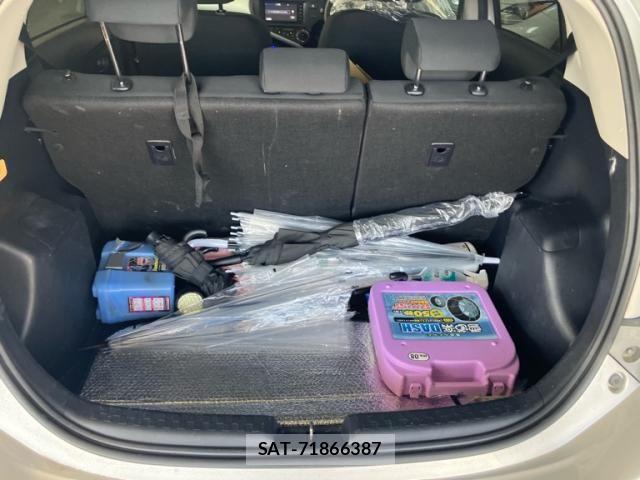 Toyota AQUA 2014-09 8353917-16