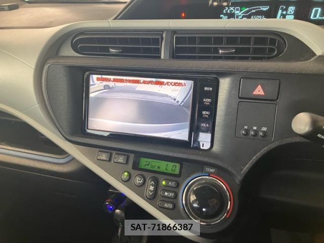 Toyota AQUA 2014-09 8353917-22