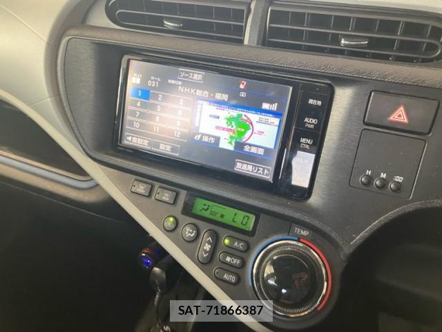 Toyota AQUA 2014-09 8353917-23