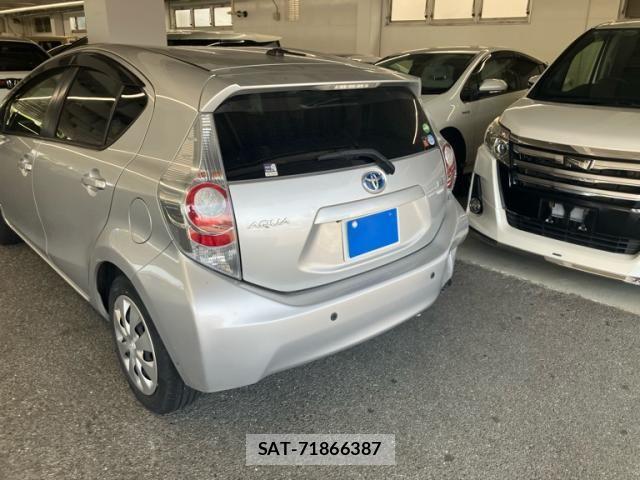 Toyota AQUA 2014-09 8353917-5