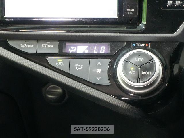 Toyota AQUA 2015-02 8353912-11