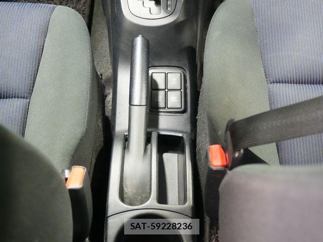 Toyota AQUA 2015-02 8353912-13