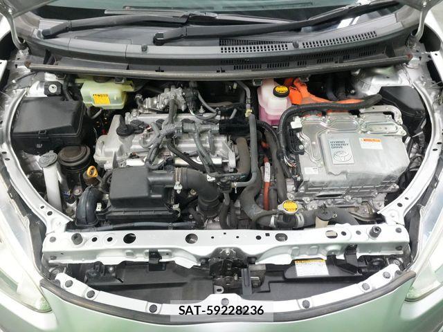 Toyota AQUA 2015-02 8353912-16