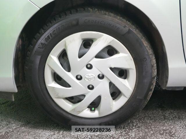 Toyota AQUA 2015-02 8353912-29