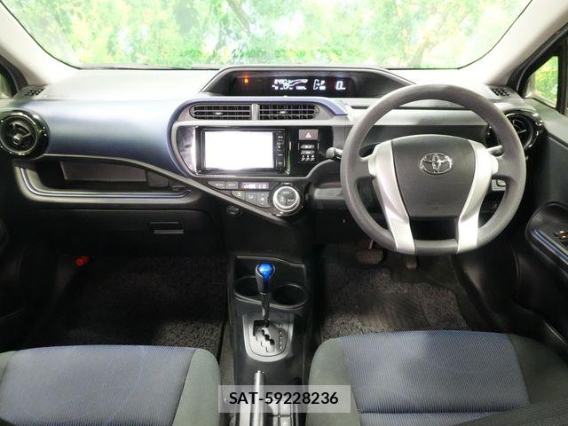 Toyota AQUA 2015-02 8353912-5