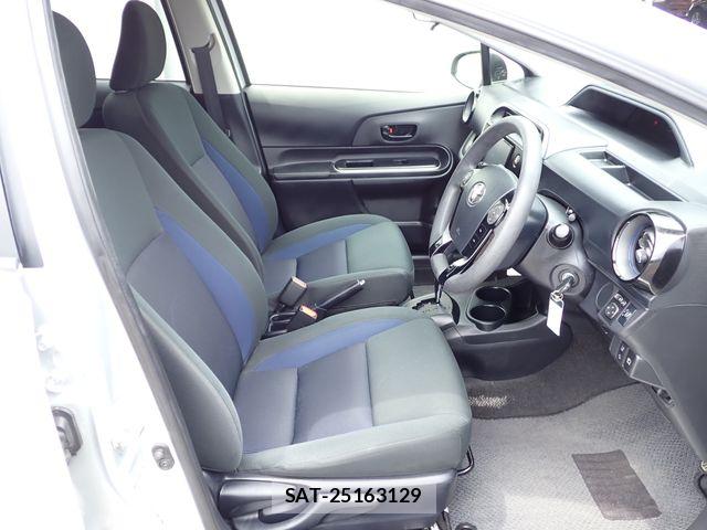 Toyota AQUA 2018-11 8353911-14
