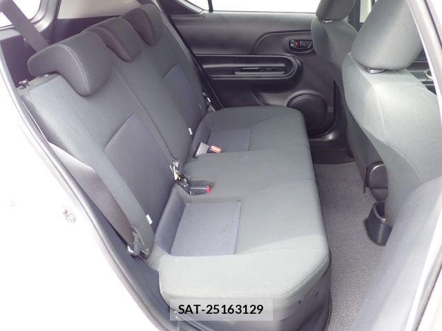 Toyota AQUA 2018-11 8353911-15