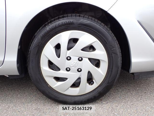 Toyota AQUA 2018-11 8353911-19