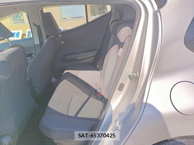 Toyota AQUA 2023-03 8353899-9