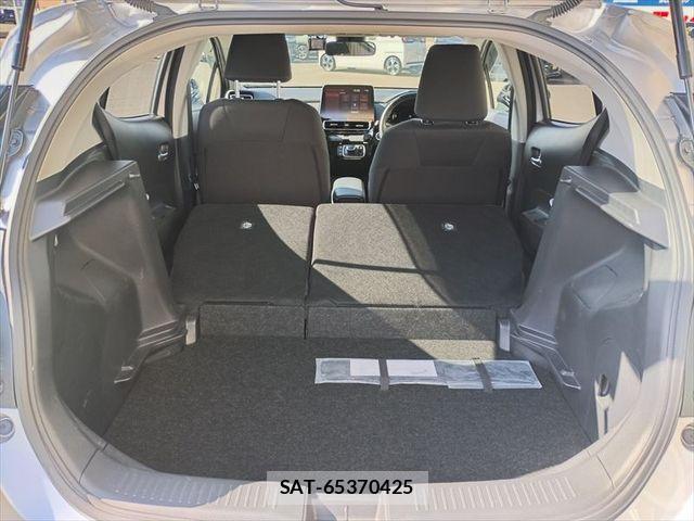 Toyota AQUA 2023-03 8353899-11