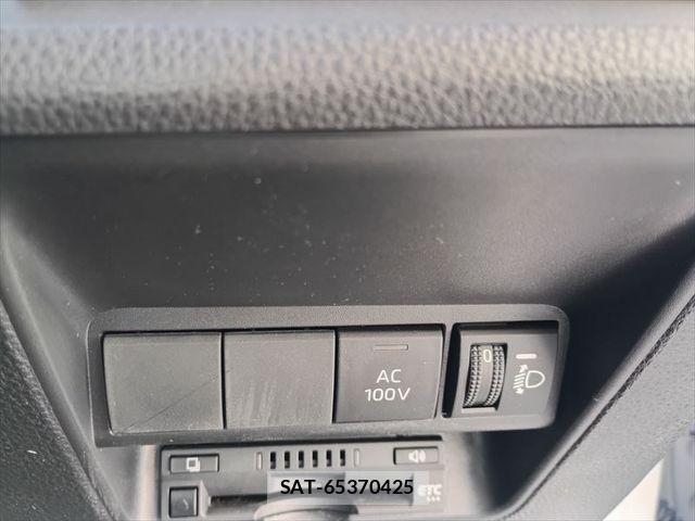Toyota AQUA 2023-03 8353899-26