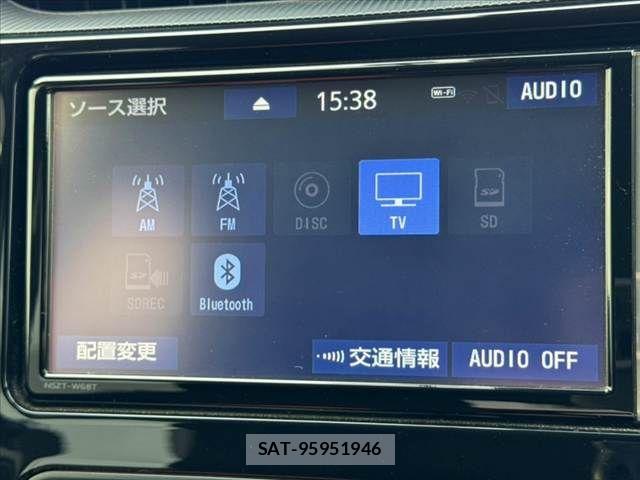 Toyota AQUA 2019-04 8353906-21