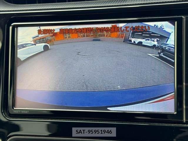 Toyota AQUA 2019-04 8353906-22