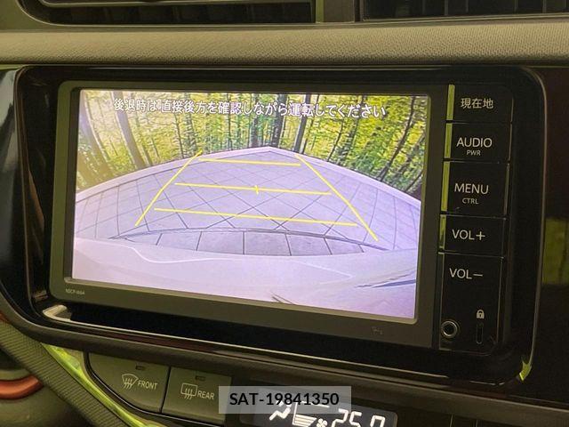 Toyota AQUA 2016-03 8353901-3