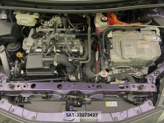 Toyota AQUA 2019-03 8353902-17