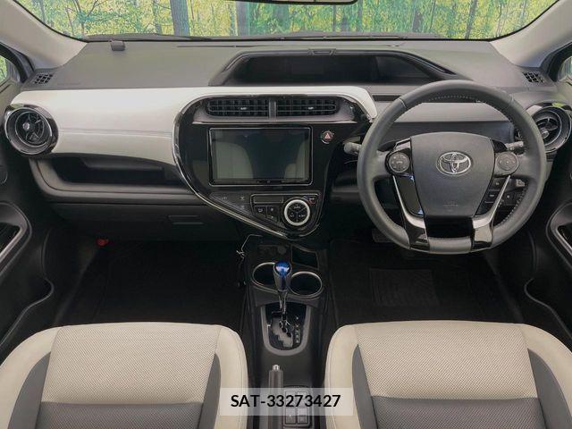 Toyota AQUA 2019-03 8353902-1