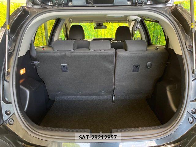 Toyota AQUA 2018-01 8353907-9