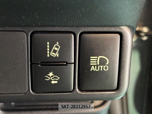 Toyota AQUA 2018-01 8353907-4
