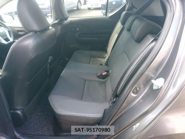 Toyota AQUA 2014-02 8353920-12