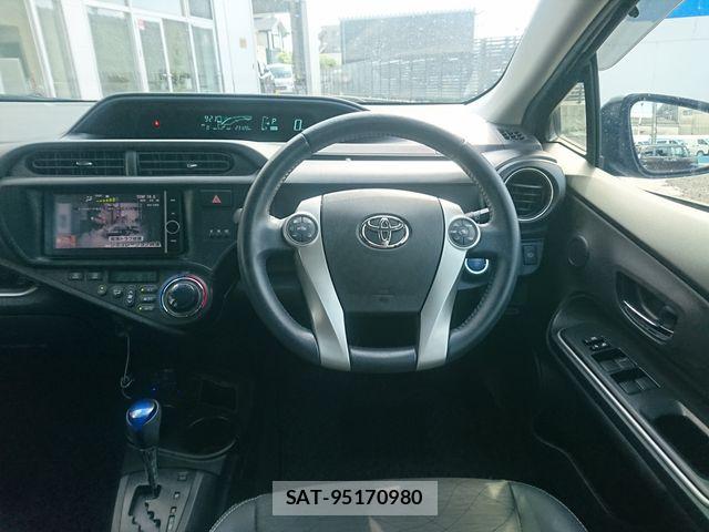 Toyota AQUA 2014-02 8353920-18
